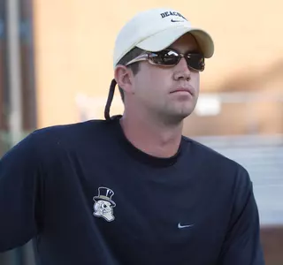 Assistant coach Andrew Simpson earned regional honors from the Intercollegiate Tennis Association on Monday.