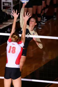 Ashley Homitz has averaged nearly 11 kills per match over her last six matches.
