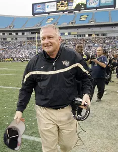 Jim Grobe reacts in the closing moments. (AP Photo/Chuck Burton)