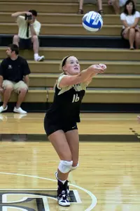 Sophomore Kelsey Jones had 52 assists and 16 digs against FSU.