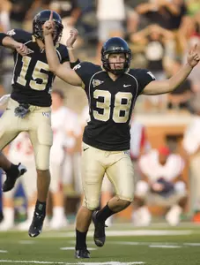 Sam Swank's 41-yard field with three seconds left gave Wake Forest a 30-28 win over Ole Miss.