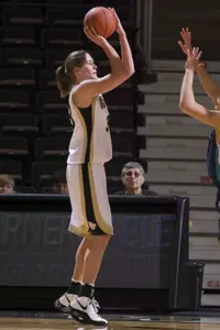 Corinne Groves recorded her first double-double of the season with 15 points and 10 rebounds.