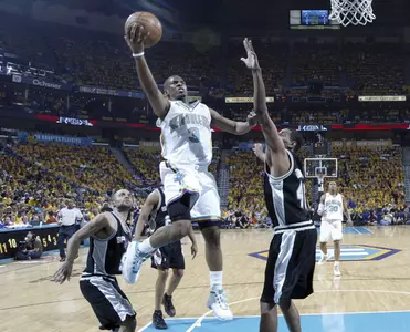 Paul and the Hornets have won five straight.