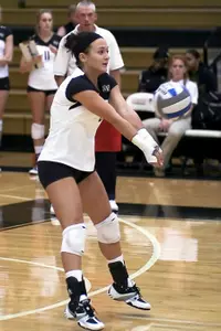 Senior Abby Miller has had nine-straight matches with 10 or more digs.