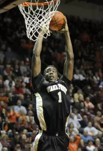 Al-Farouq Aminu dunks. (AP Photo)