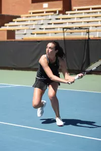 No. 88 Emilee Mavlehy won her first match as a ranked player