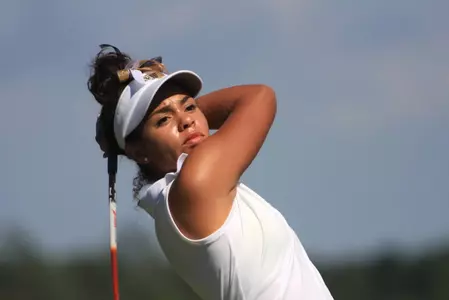 Freshman Sierra Sims notched her second top-20 finish of the season.