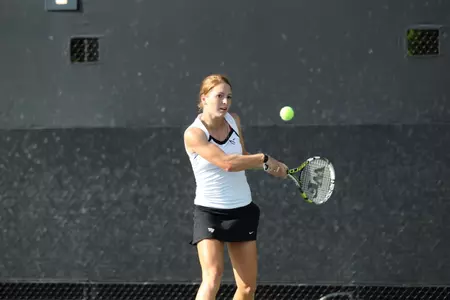 Luisa Fernandez teamed with Samantha Asch to reach the doubles quarterfinals