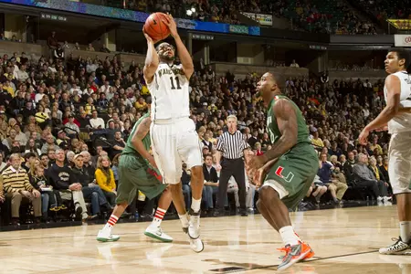 C.J. Harris led all players with 23 points, including 15 in the first half.