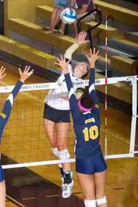 Kylie Hargreaves registered 13 kills in each match on Friday