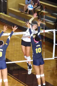 Matalee Reed paced the Demon Deacons with 11 kills on Friday.