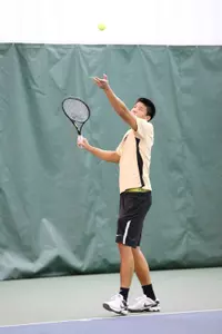 Jon Ho won rallied to win in three sets at No. 4 singles against Texas