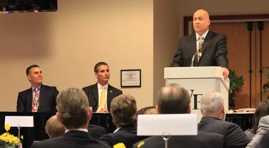 Head coach Tom Walter