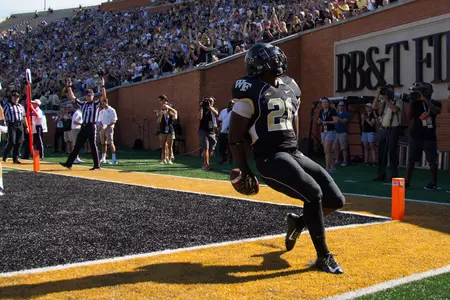 Freshman Isaiah Robinson rushed for a 15-yard touchdown in the first quarter.