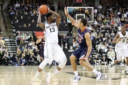 Darius Leonard scored five points in Wednesday's loss to Virginia