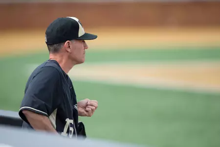 Head coach Tom Walter
