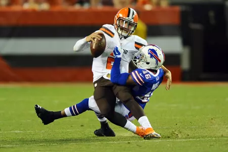 Merrill Noel sacks Johnny Manziel.