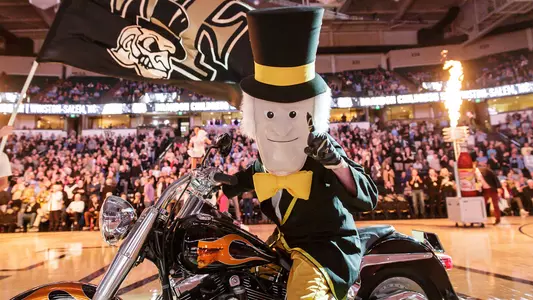 Deacon Mascot MBB Feb 2020
