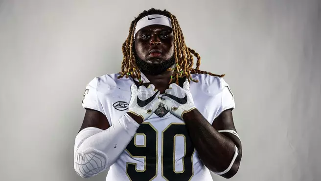 Brotherhood Brought Kamara Back for Final Season