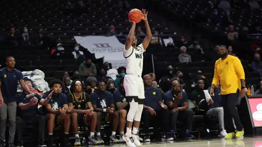 Daivien Williamson
