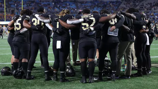 Team Huddle Pitt 2021 ACCFCG