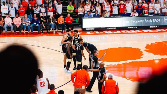 Wake Forest men's basketball team huddle