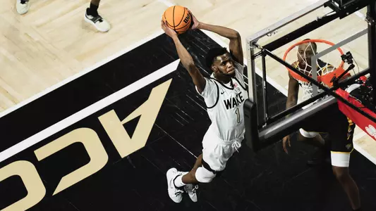 Isaiah Mucius Dunk Towson 2022