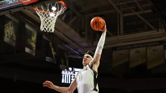 Jake LaRavia Dunk NC State 2022