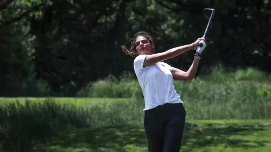 carolina chacarra tee shot