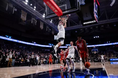 Andrew Carr dunk
