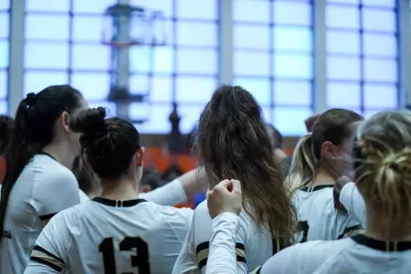 Wake Forest volleyball huddle
