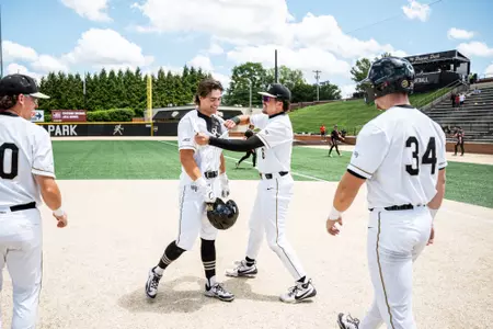 Ryan Preisano, Kade Lewis walk off celebration