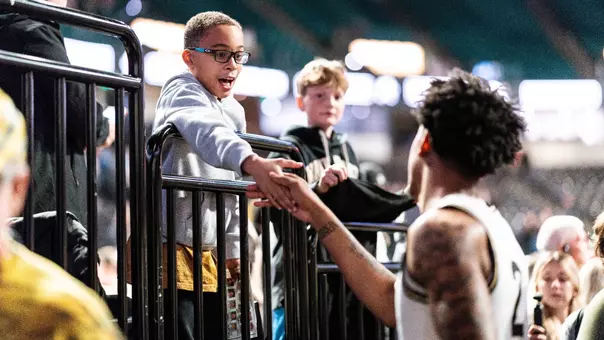 Fans with Juke Harris