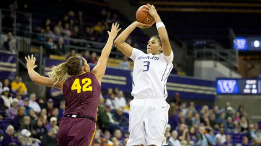 UW Downs Oregon, Moves On To WNIT Sweet 16