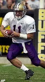 No. 9 Washington Edges Out Colorado, 17-14