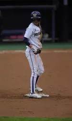 Huskies Drop Two Close Games