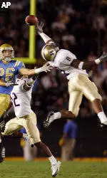 Bruins Rally To Down Huskies 21-17
