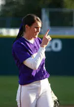 Huskies Drop 9-2 Decision in Desert