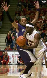 No. 23 UW Rallies but Falls to Arizona