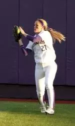 UW Concludes Pac-12 Play, Awaits NCAA Selection