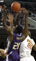 Huskies Fall To Trojans, 87-61