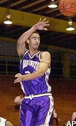 Bender Nets 100th Win at UW with 67-47 Victory over American-Puerto Rico