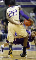 Huskies Cruise Over Pilots, 89-54