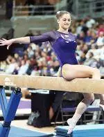 UW Gymnasts Head to Pac-10 Championships