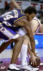 Washington Falls To USC, 87-61