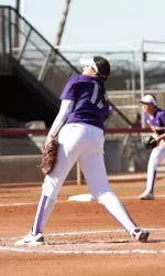 Huskies Strike First, Taking Out Broncos, 7-4