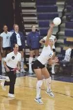 No. 6 Volleyball Defeats Arkansas 3-0
