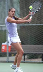 Huskies Get Reacquainted At First Practice