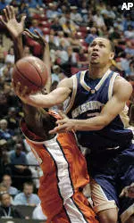 Huskies Rally Past Illini, Into Sweet 16, 67-64