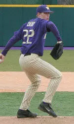 Bruins Edge Huskies, 3-2, In 11 Innings